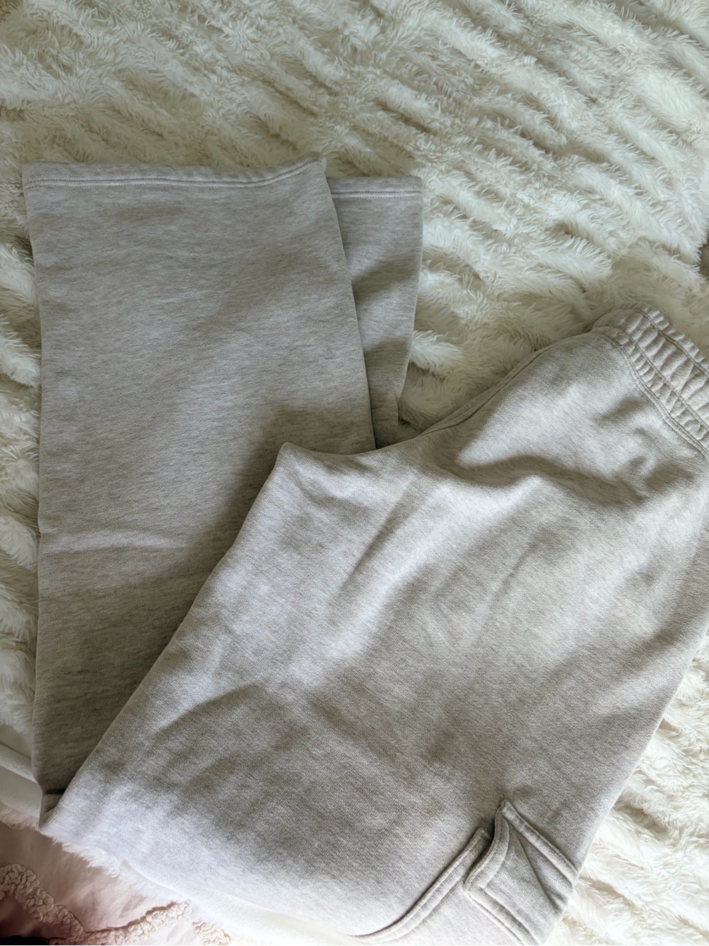 Calvin Klein cargo sweatpants - Picture 2 of 6